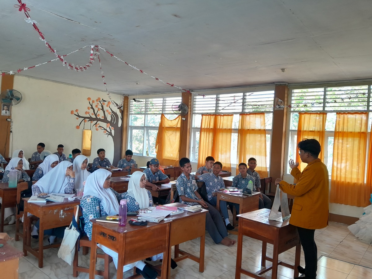 PD IPM Makassar Mengadakan Sosialisasi TBC di SMAN 21 Makassar dalam HEALTH EDUCATION FESTIVAL